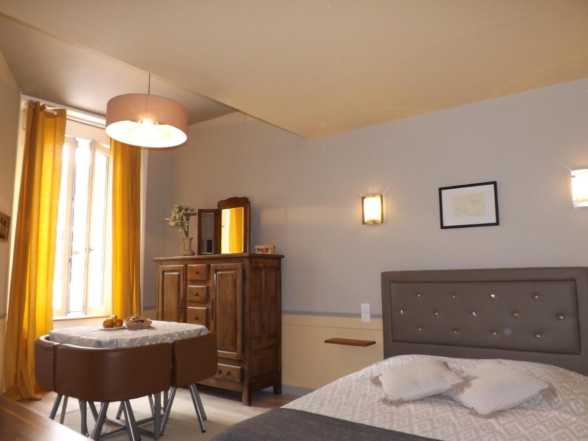 HOTEL particulier LARIBOISIERE - B&B Fougères