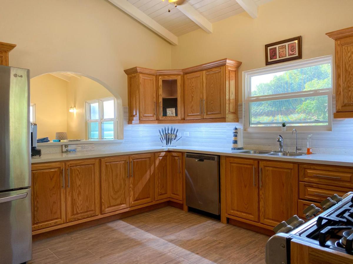 The Pearl - Spacious Air Conditioned 3BD, 2BTH Villa with Gorgeous Views - B&B