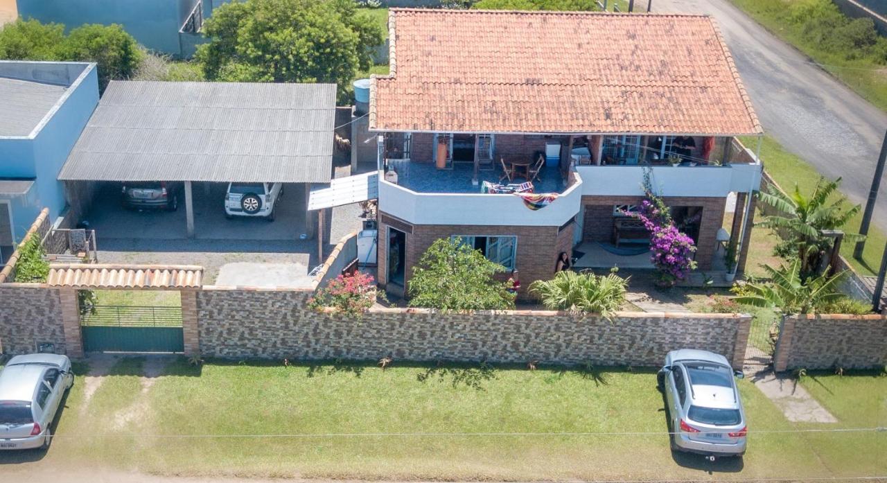 1,5km BR 101 - 700M PRAIA- APTOs Equipados e EXCLUSIVOS - COM TERRAÇO ou VARANDA - PÔR DO SOL - wi-fi 600mg - PRAIA ITAPIRUBÁ - Ferienwohnung