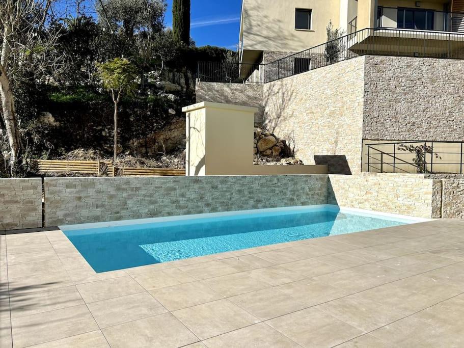 Le Lily - T2 neuf vue mer - Bed and Breakfast