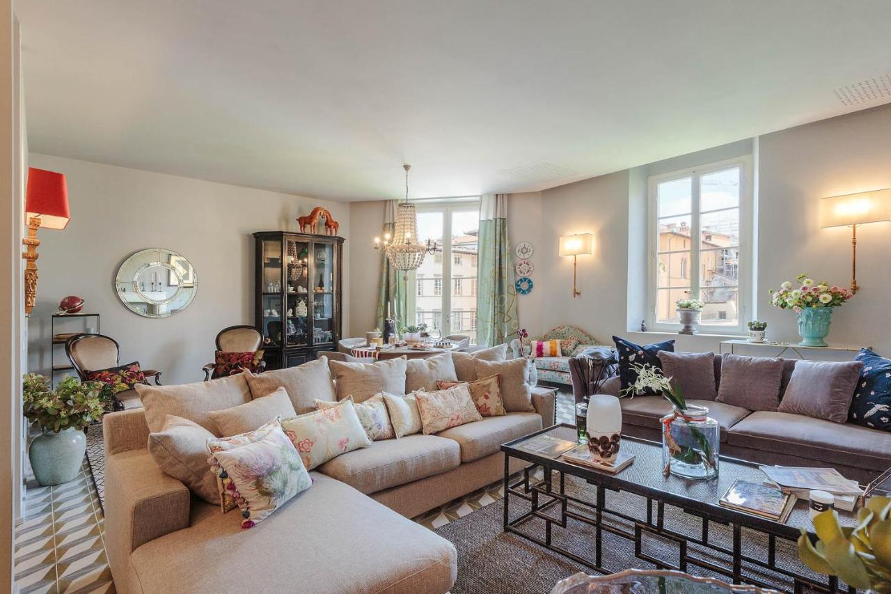 PUCCINI PENTHOUSE with Terrace inside Lucca - Bed and Breakfast Lucca