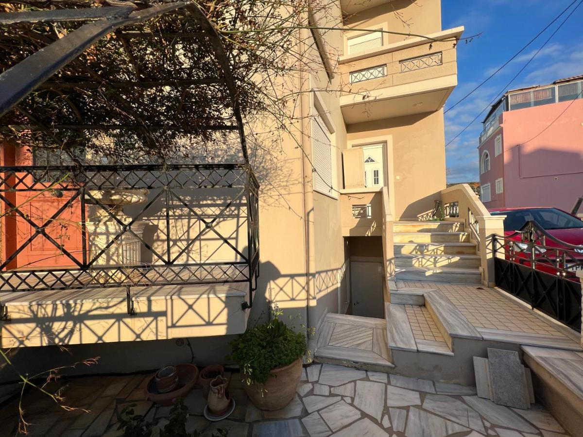 Ammos Beachfront House by 8essentially - B&B Kato Daratso