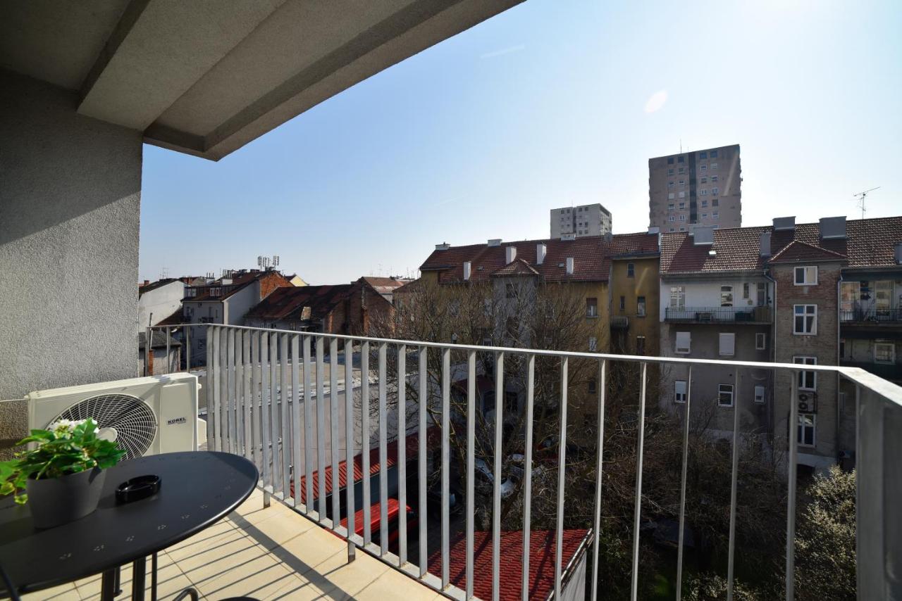 Lavir Apartment with parking - Chambres d’hôtes Zagreb