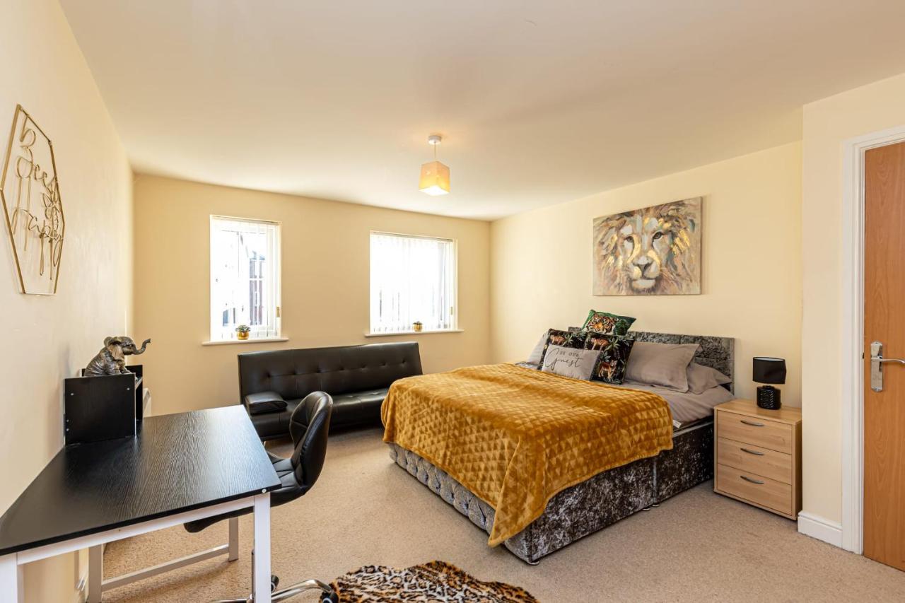 2 bed apartment in the heart of Warrington - Ferienwohnung