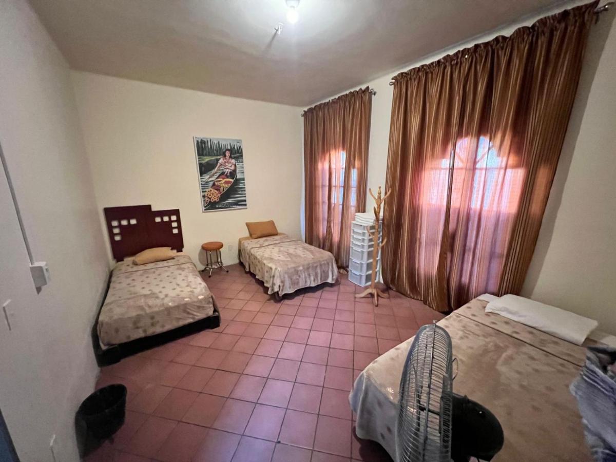 Posto Letto in Dormitorio con 3 Letti