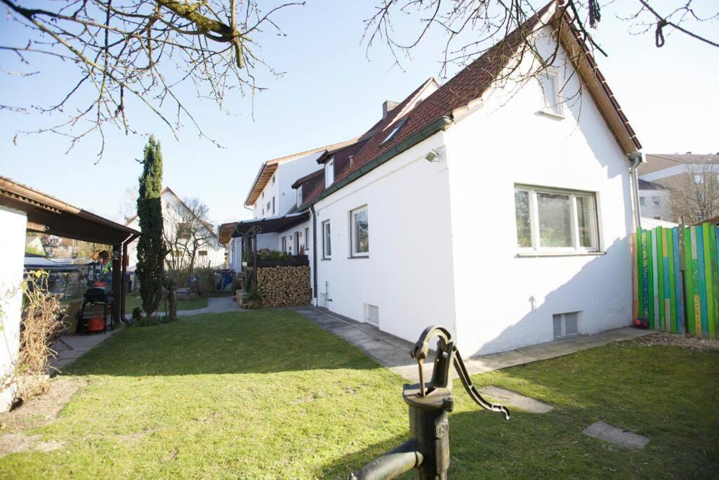 Gemütliches Haus mit Holzofen & Garten - Bed and Breakfast Landshut