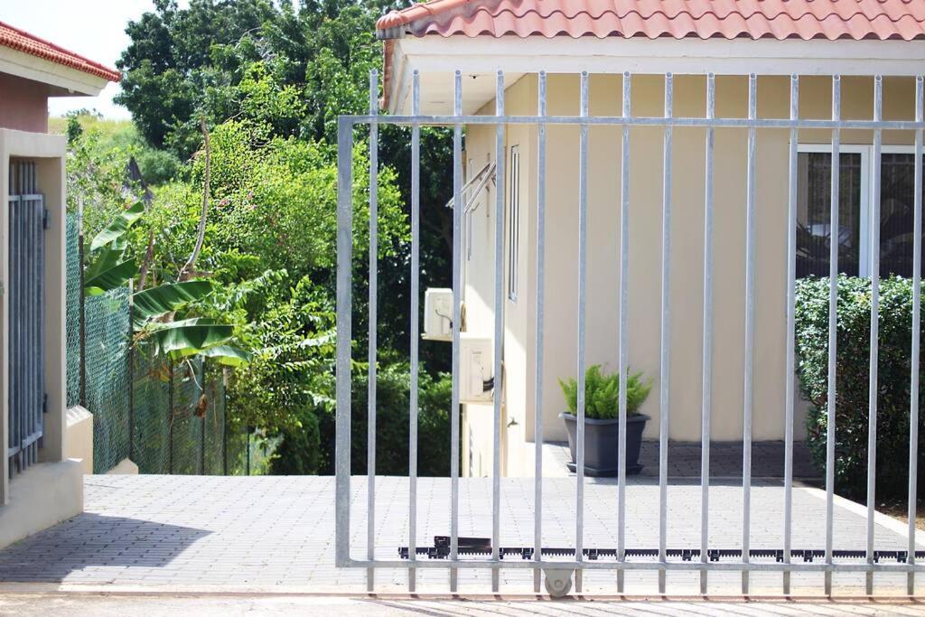 Gamay Souterrain Apartment, near beach in Curaçao - B&B