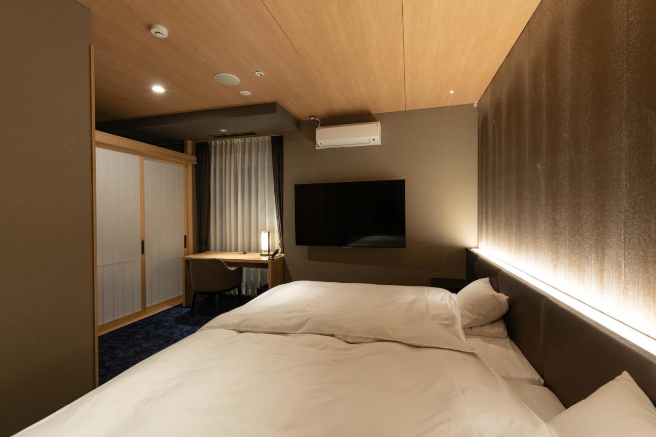 Zweibettzimmer mit eigenem Bad