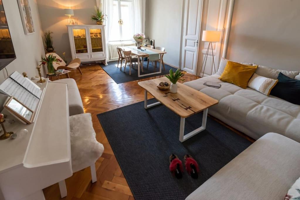 No.8: Lovely & Cosy 3-room Heart of the City - B&B