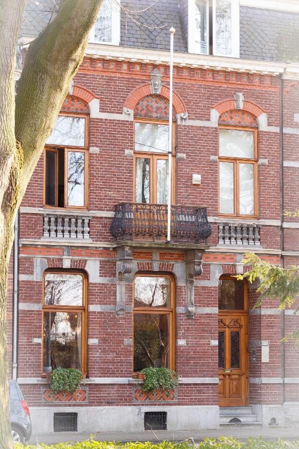 Maison Au Parc - Bed and Breakfast