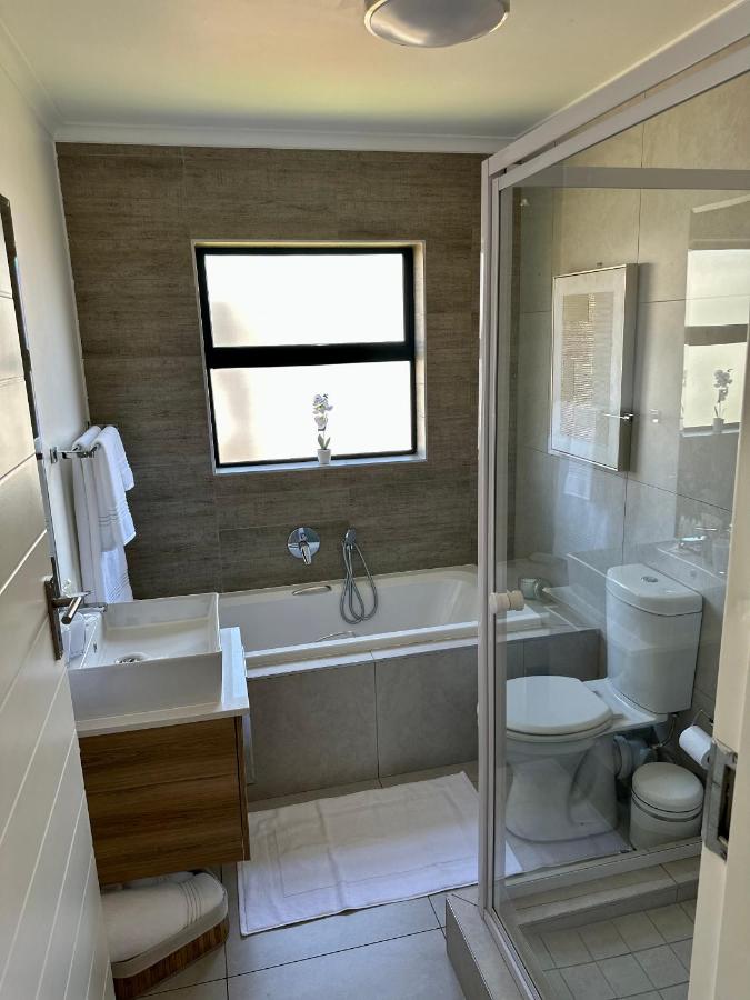 Apartment With Shared Bathroom