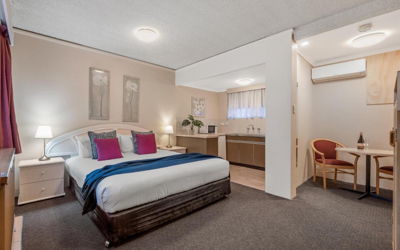 Suite mit Queensize-Bett und Whirlpool