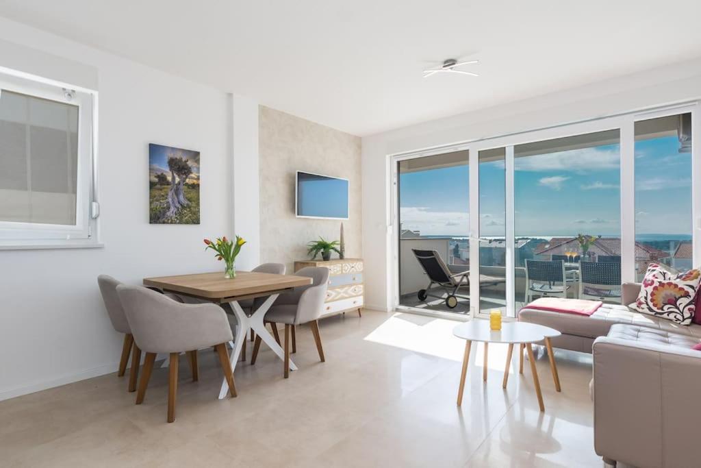 Suzana, sea view lux.apartment - Chambres d’hôtes Novalja