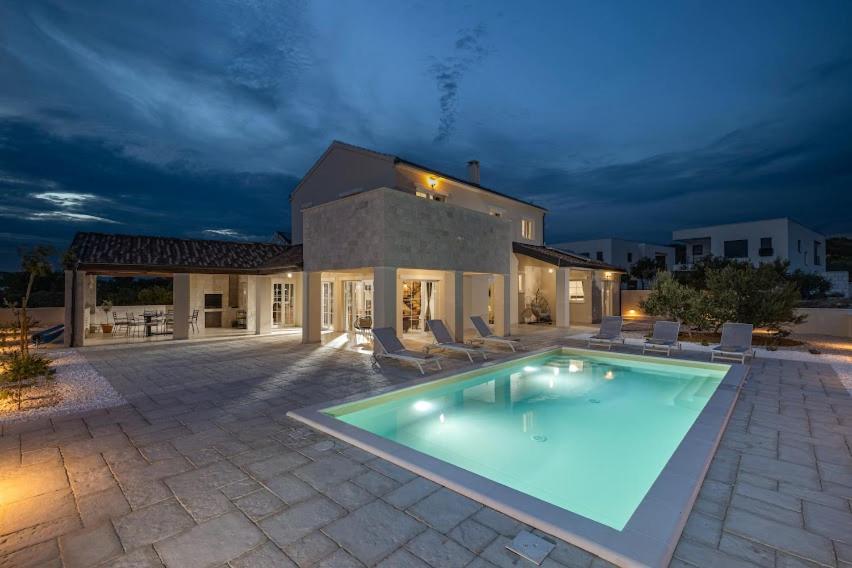 Villa Stina Jezera, Murter - Bed and Breakfast