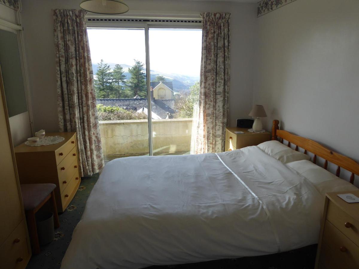 Suite mit Bergblick