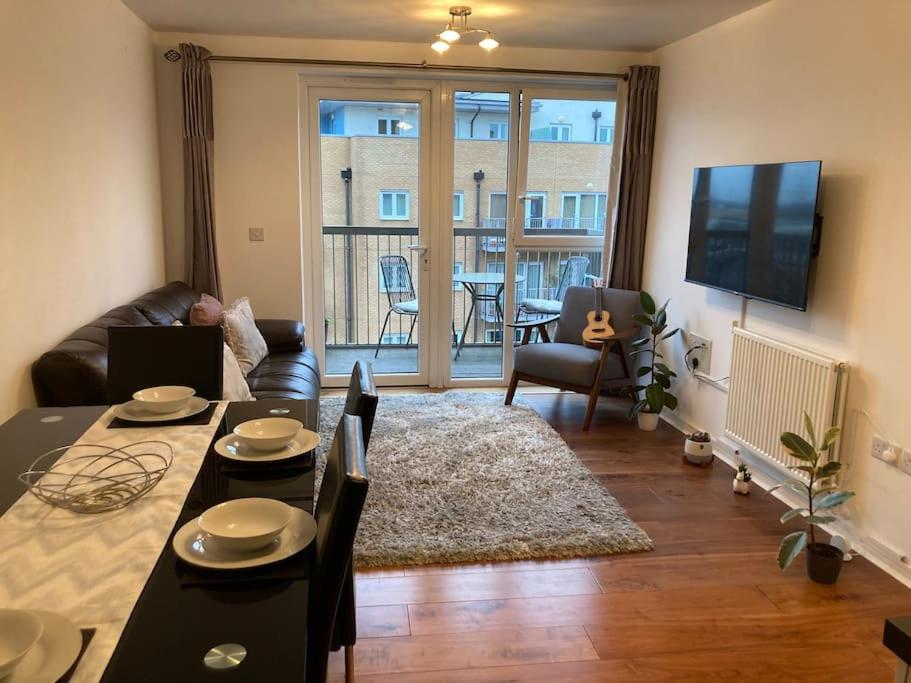 B&B Croydon - Superb Apartment CR0 - Bed and Breakfast Croydon