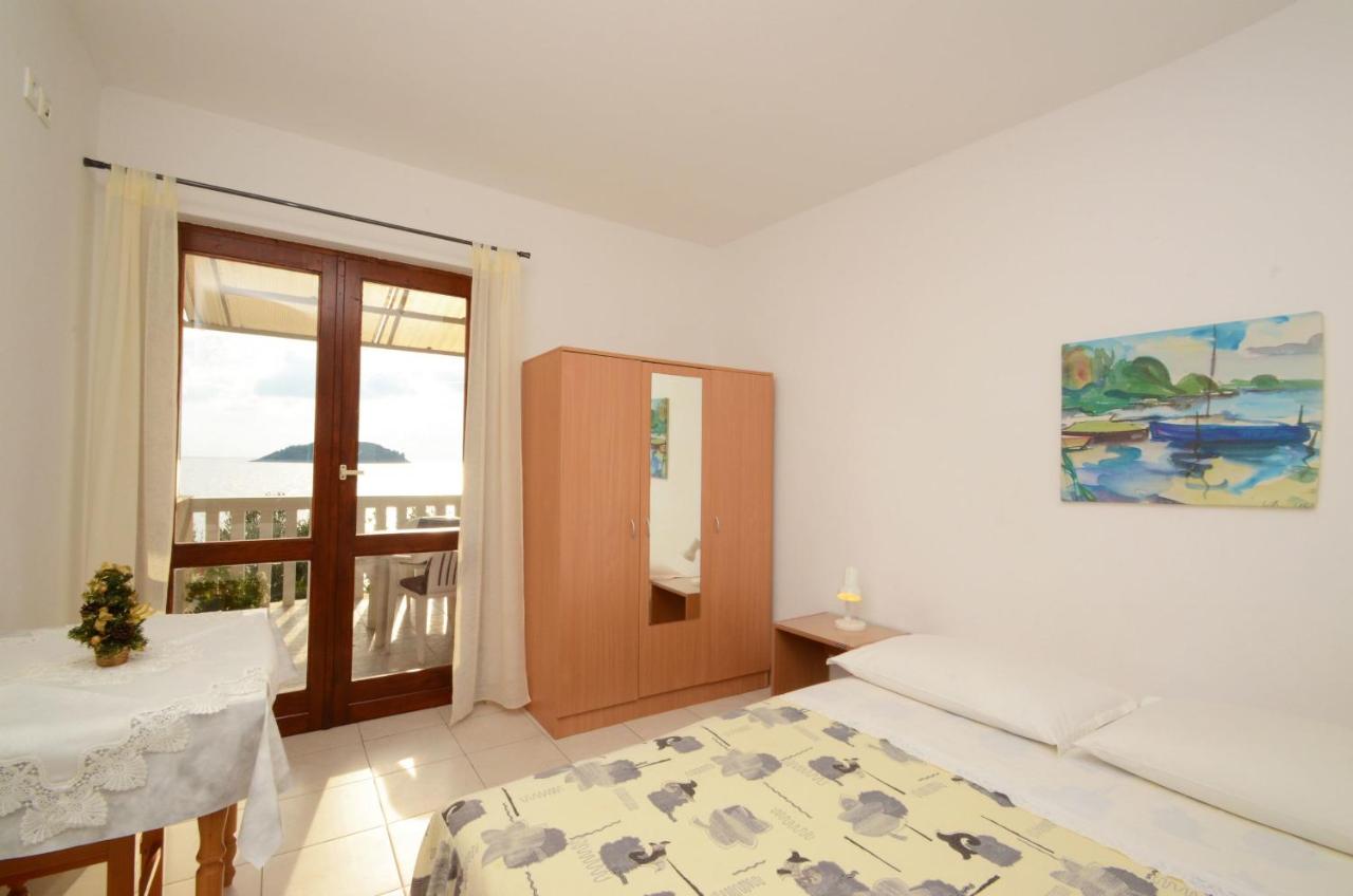 Comfort One-Bedroom Apartment with Balcony