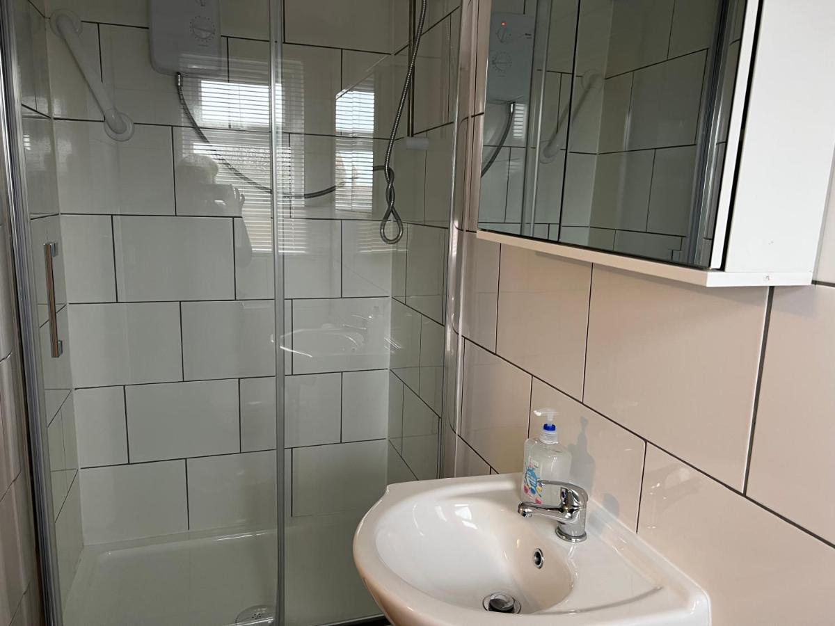 Deluxe Double Room with Shower