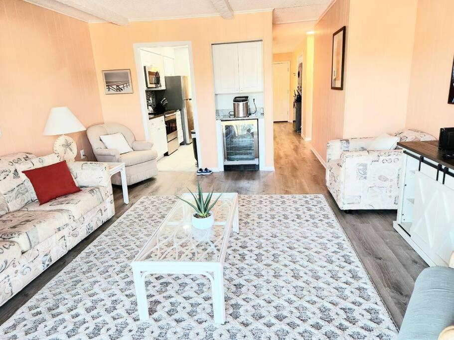 B&B Ocean City - Spacious 2 Bedroom and 2 Baths - Bed and Breakfast Ocean City