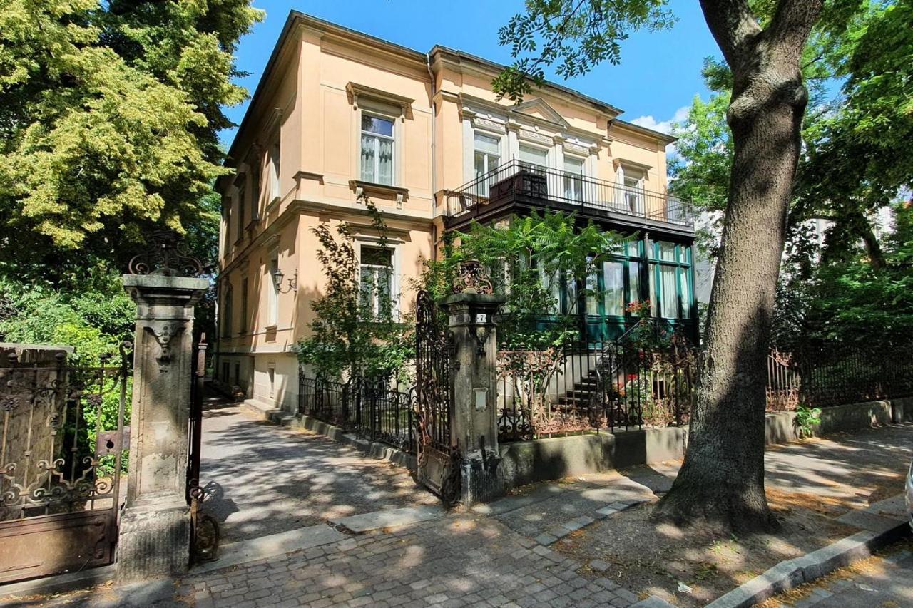 Ferienwohnungen Villa Haniel Julius - Chambres d’hôtes Dresde