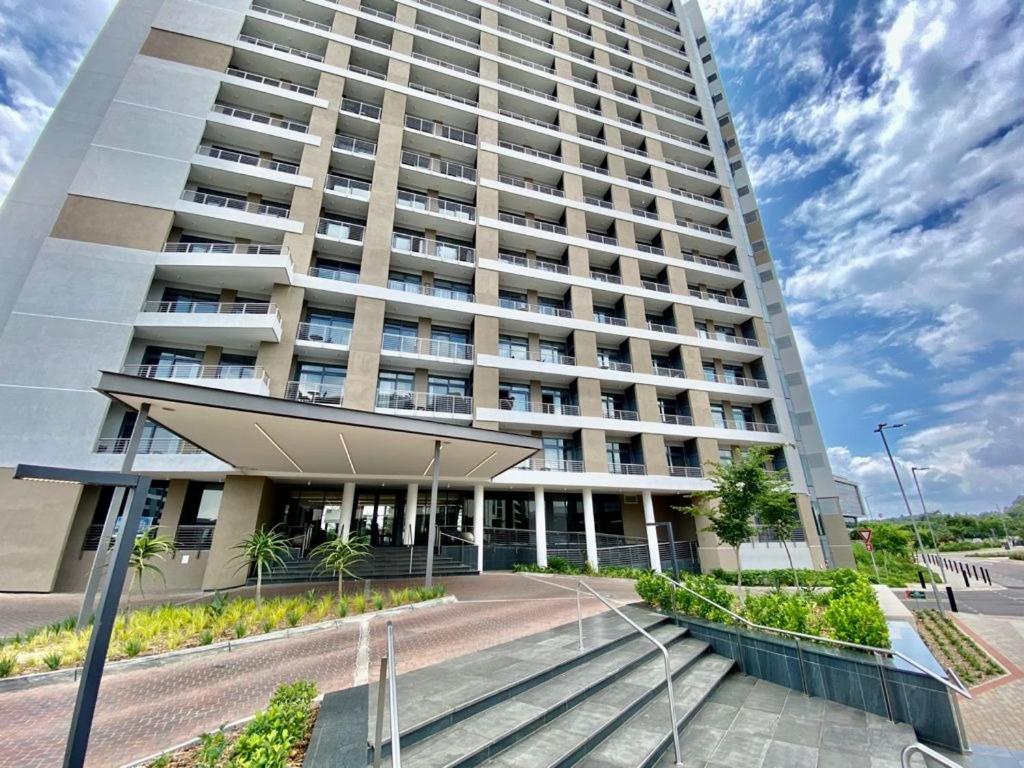 Triology Menlyn Maine Residences - B&B