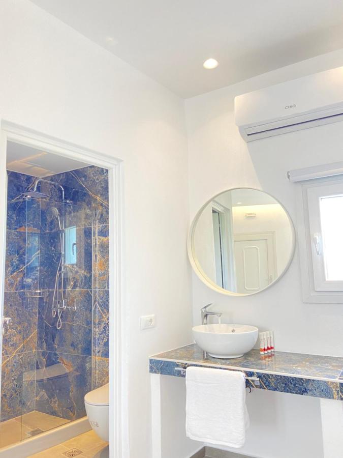 Camera Deluxe Matrimoniale/Doppia con Letti Singoli con Accesso Piscina