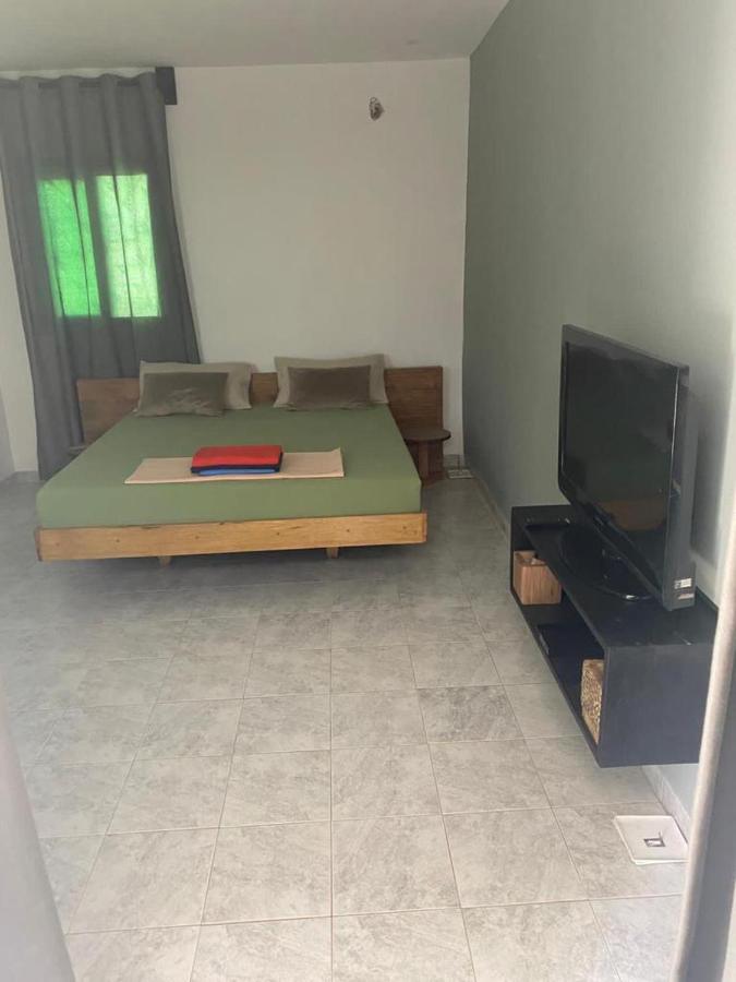 Studio meublé Climatisé indépendant - B&B Ouoran