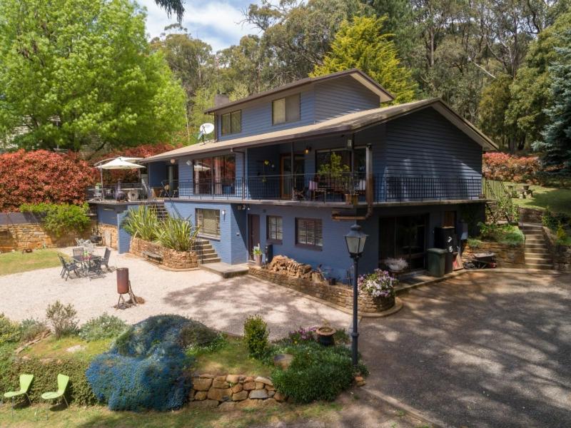 B&B Mount Macedon - Sweeping views of Hanging Rock and Cobaw Ranges - Bed and Breakfast Mount Macedon