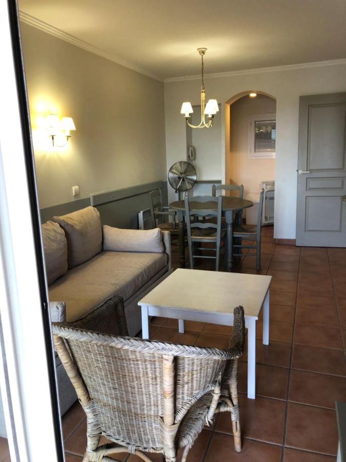 La Terrasse sur le Golf de Pont Royal - B&B