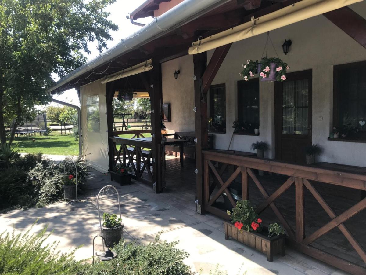 Bori Tanya - Ferienwohnung Tschongrad