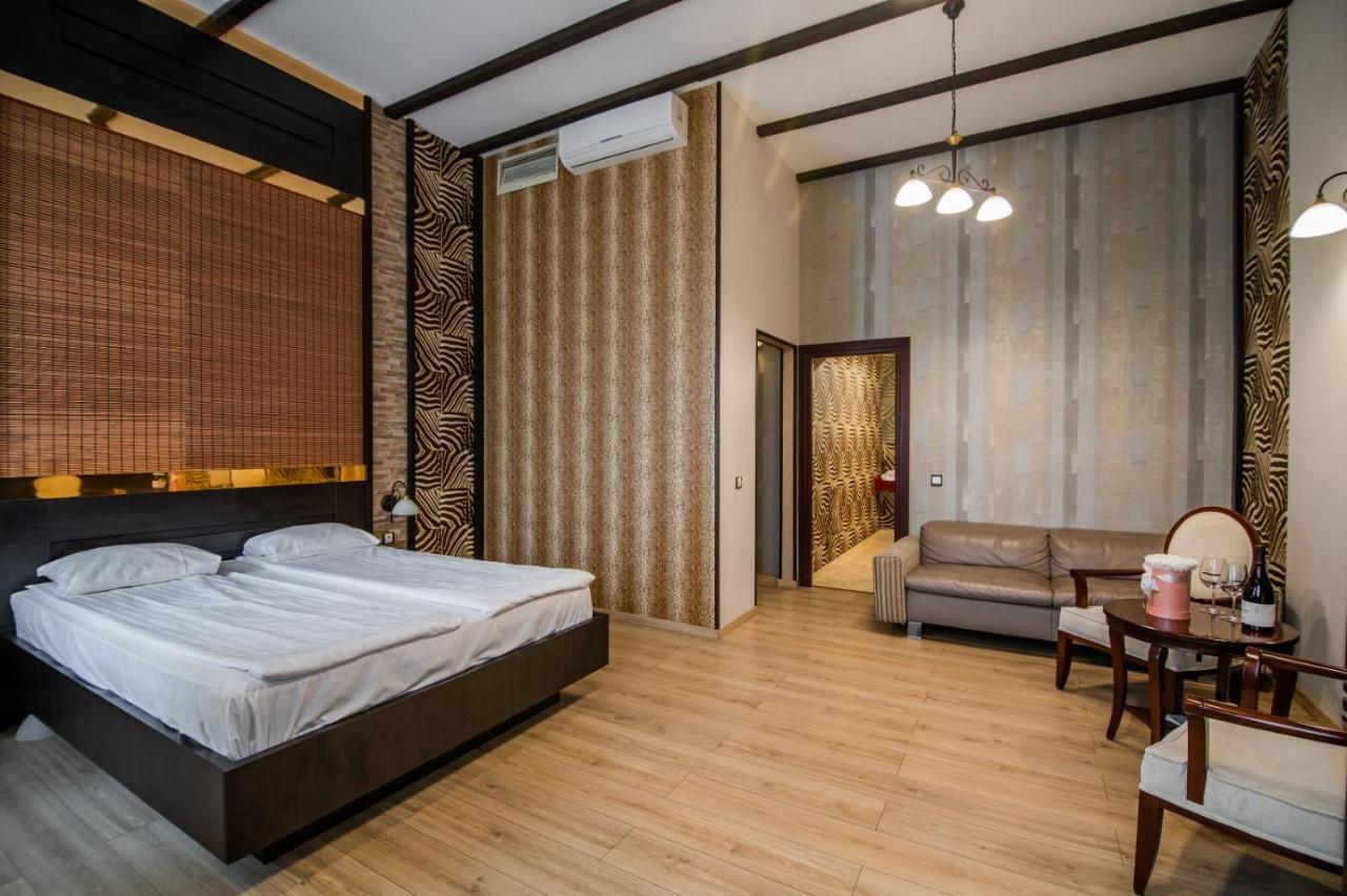 Apartamente La Teatru Safari - Bed and Breakfast