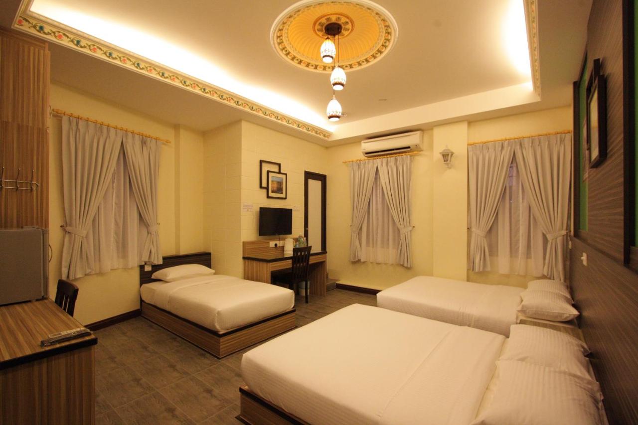Deluxe Family Room