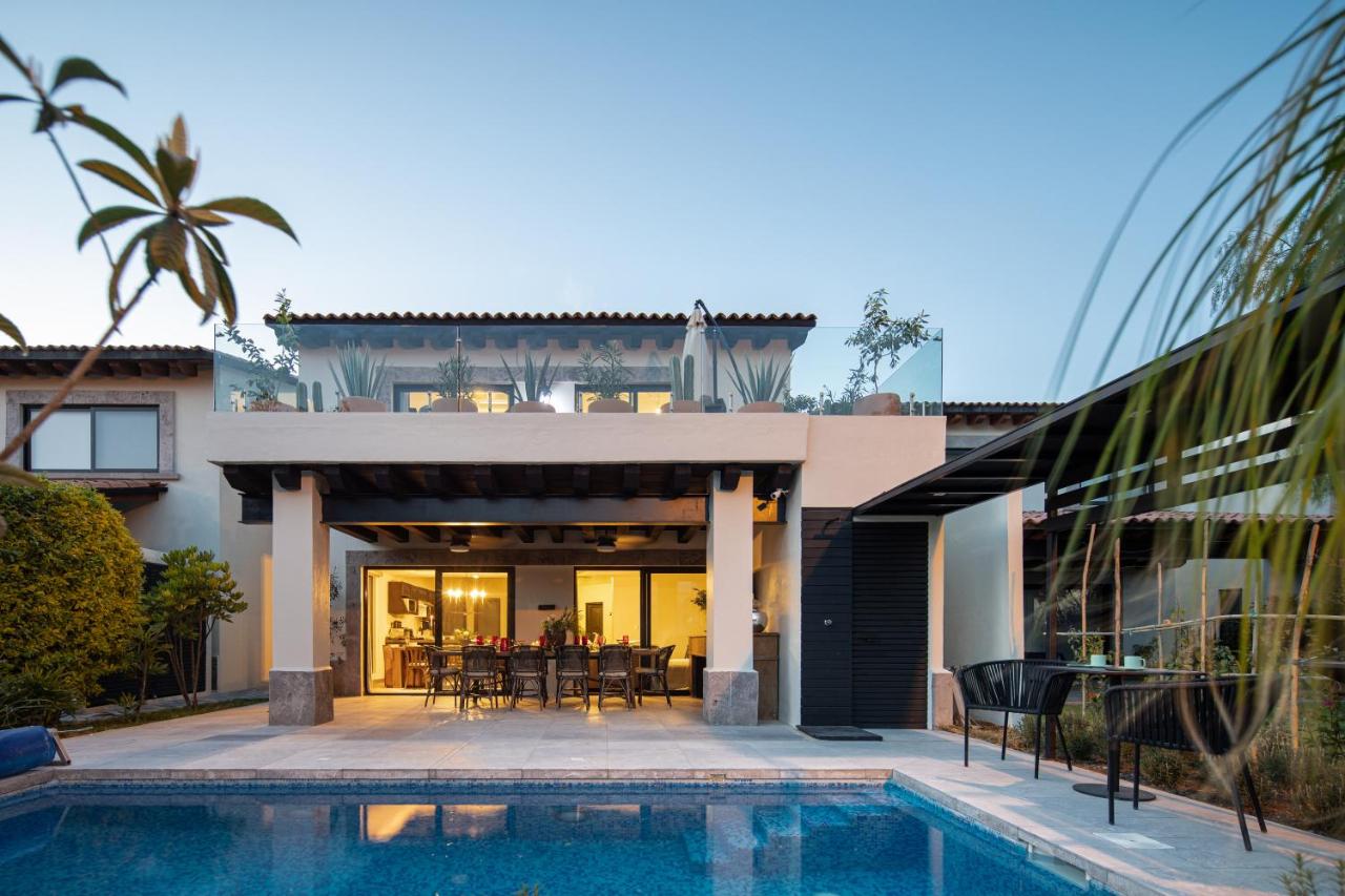 Private Pool, Mountain View, La Escondida 5BR - Ferienwohnung