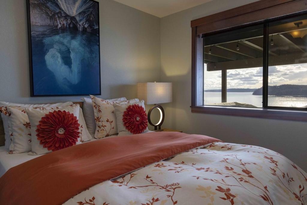 Kamer met Queensize Bed en Uitzicht op Zee