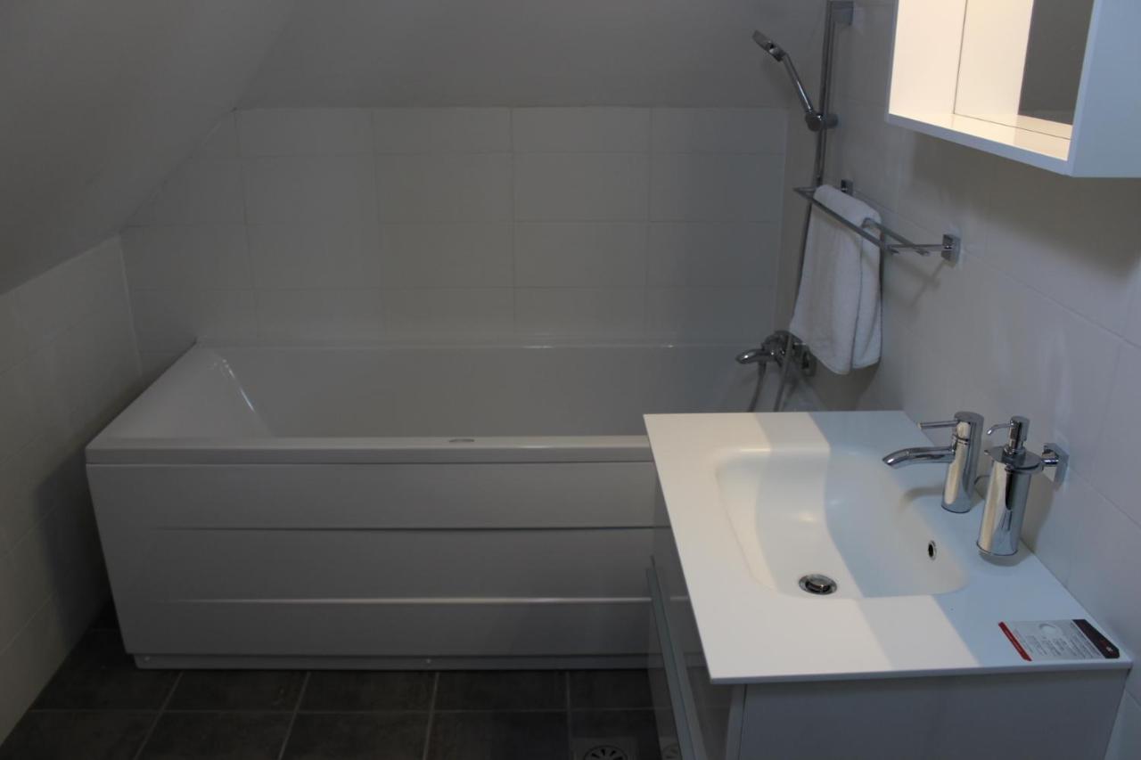Deluxe Double Room (2 Adults + 1 Child)