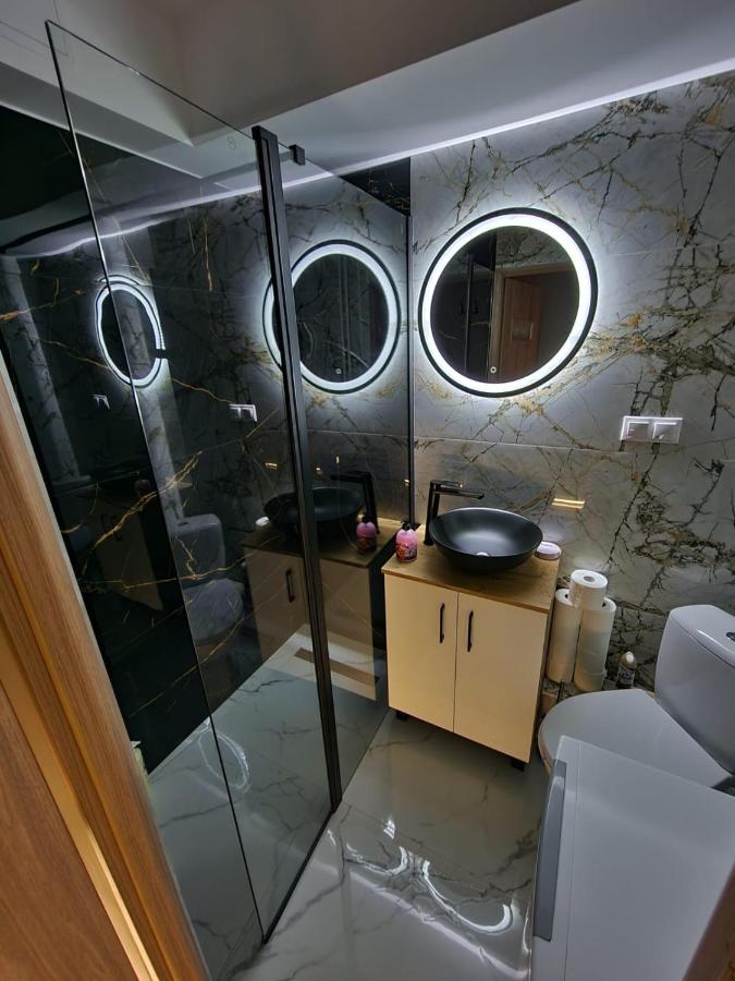 Luxury Aparments Klimatyzacja z Prywatnym Parkingiem - B&B