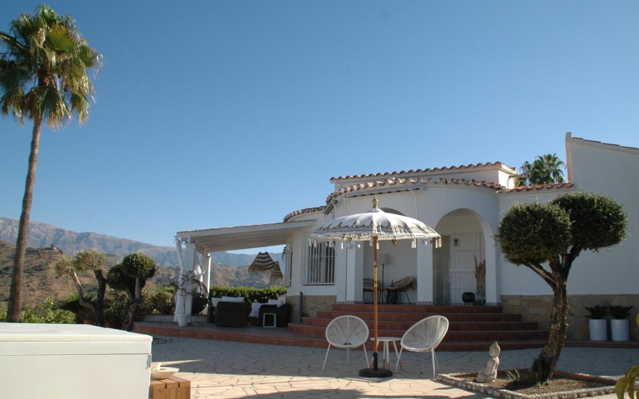Casa la Flor, villa with seaview in region Malaga - B&B Sayalonga