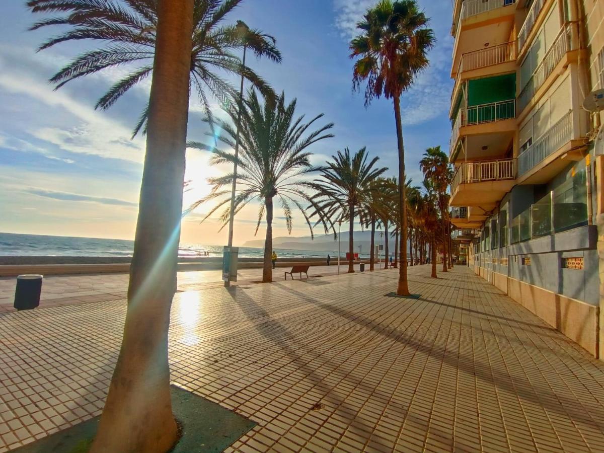 Expoholidays- Apartaments Paseo Marítimo - Bed and Breakfast