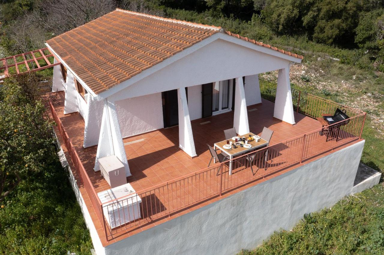 Salty Pebble House - Ferienwohnung
