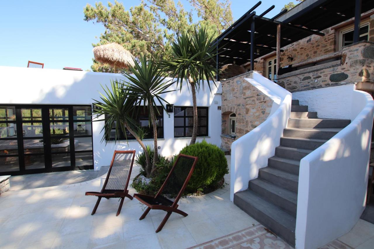Villa Mahe Tennis Karystos island EVIA - B'Your Home - B&B