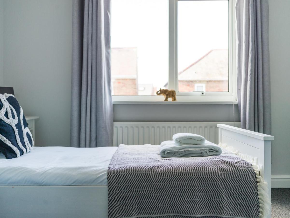 Lily Apartment 2-Remarkable 2 Bed Bedlington - B&B