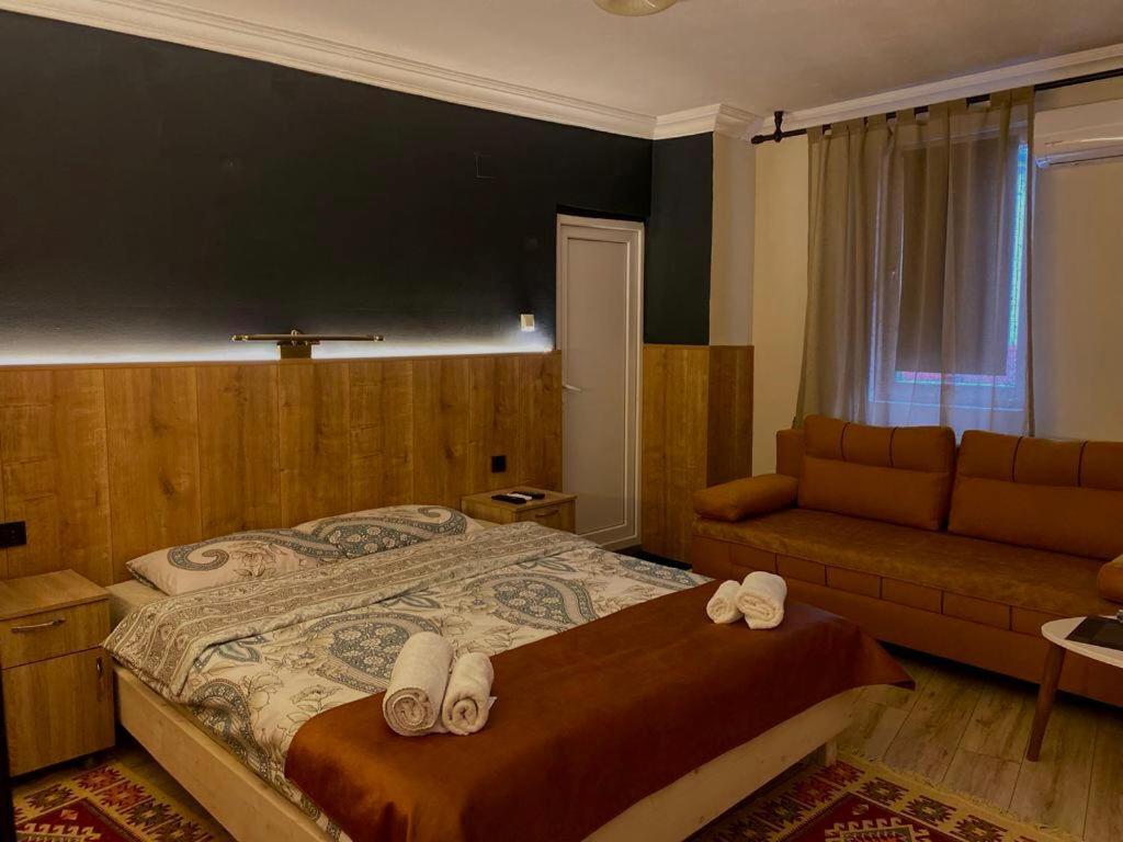 B&B Prishtina - Hotel Lido - Bed and Breakfast Prishtina