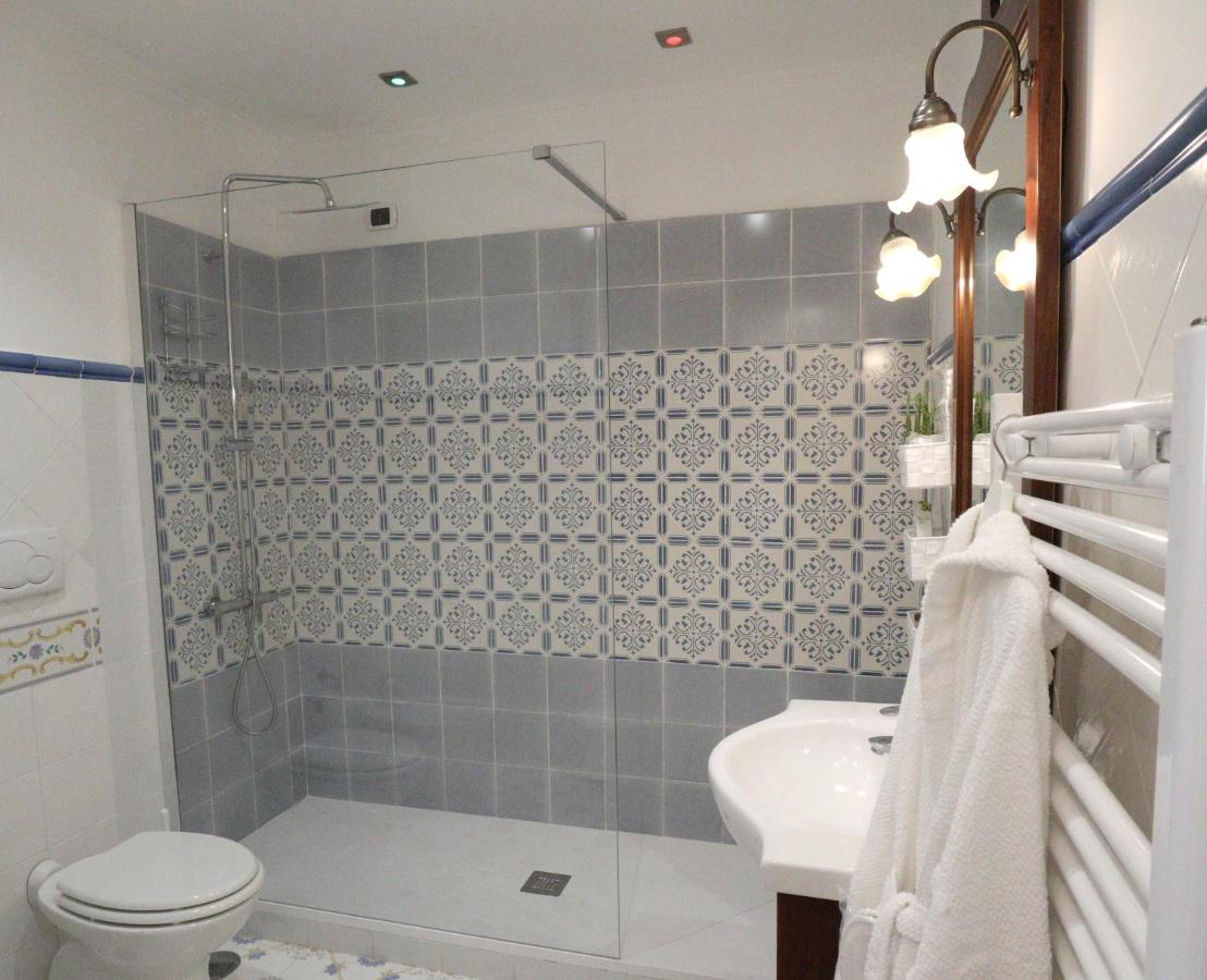 Deluxe Suite with Sea View