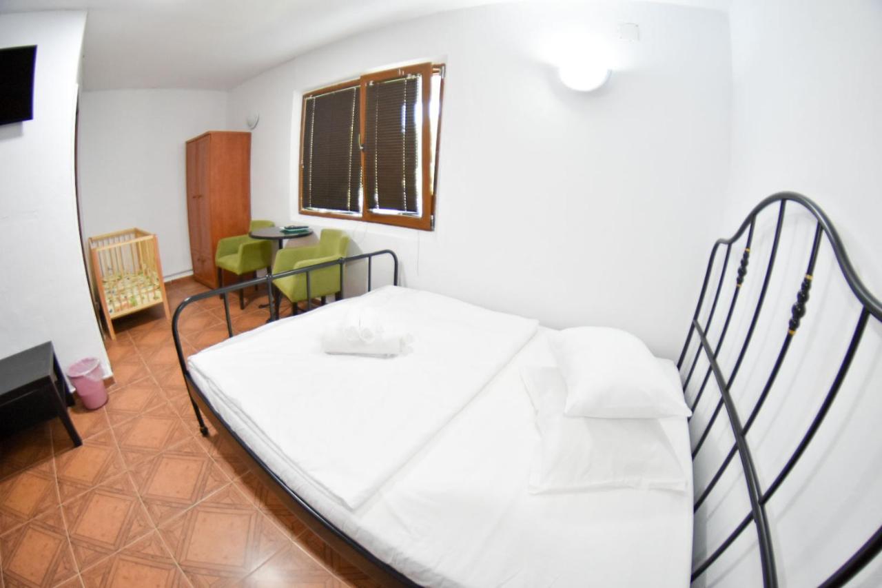Comfort Triple Room with Shower