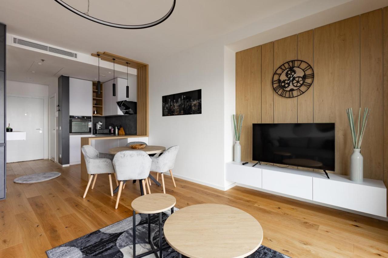 In The Sky - Apartment West 65 Tower - B&B Belgrado