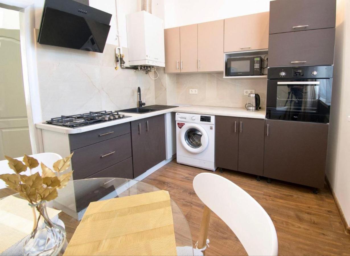 Чудові апартаменти у центрі міста Львів для чотирьох - B&B