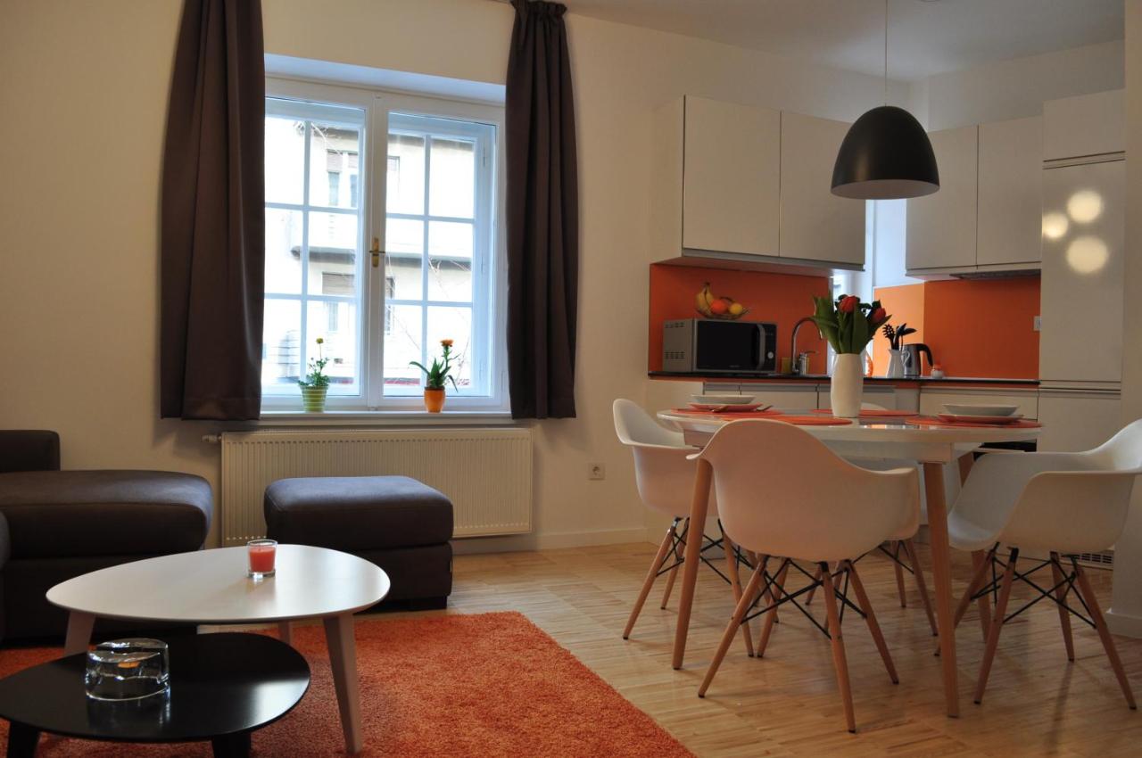 Superior Apartment - Orange