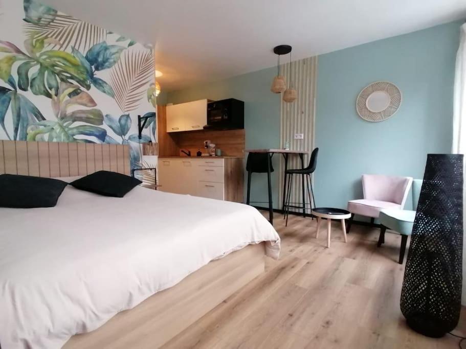 Studio neuf - parking - 3 Epis proche Turckheim - Bed and Breakfast