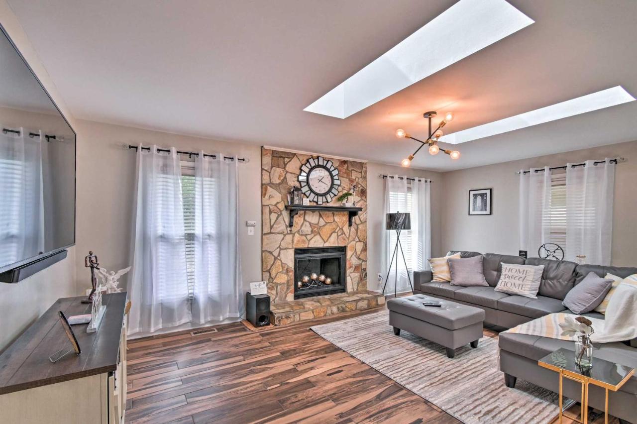 Fayetteville Vacation Rental with Sunroom and Yard! - Bed and Breakfast
