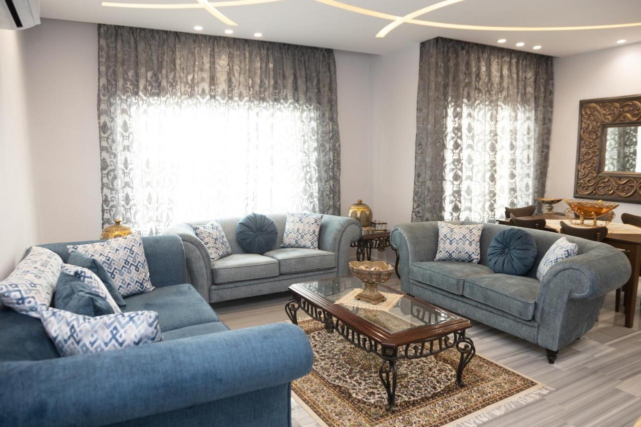 B&B Amman - Luxury 3BR Apartment, Der Ghbar 165m2 - Bed and Breakfast Amman